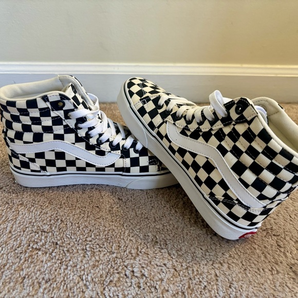 Vans Sk8-Hi Checkerboard Sneakers | Women’s 6.5
- Black and White - Picture 8 of 9